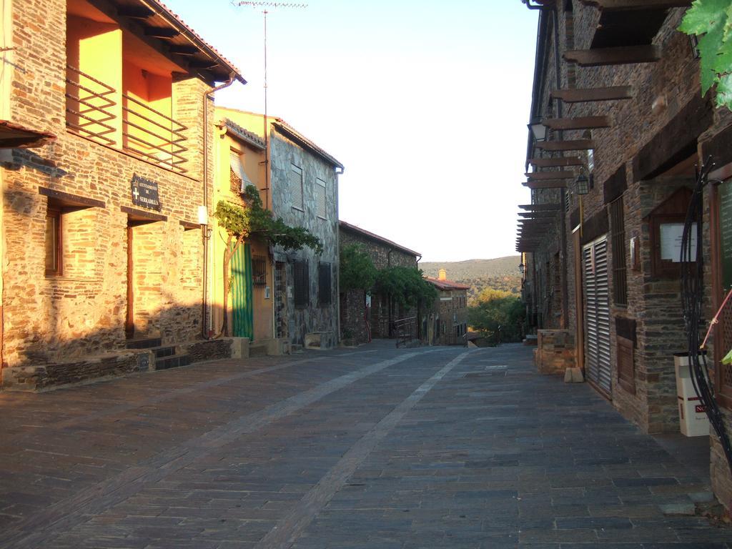 Casa Rural Al-Mofrag Y Apartamentos El Mirador De Monfrague Villarreal de San Carlos Luaran gambar